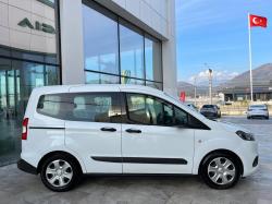 Ford Tourneo Courier Journey Kombi 1.5 TDCI Trend